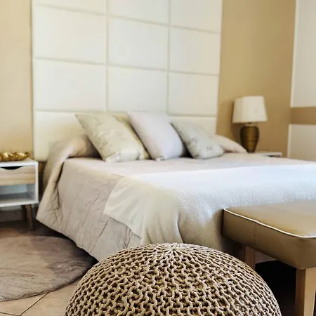 Designer Apartment *